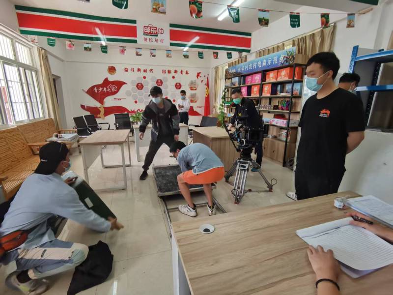 都安广告片拍摄公司：极简主义践行者，少即是多的视觉哲学